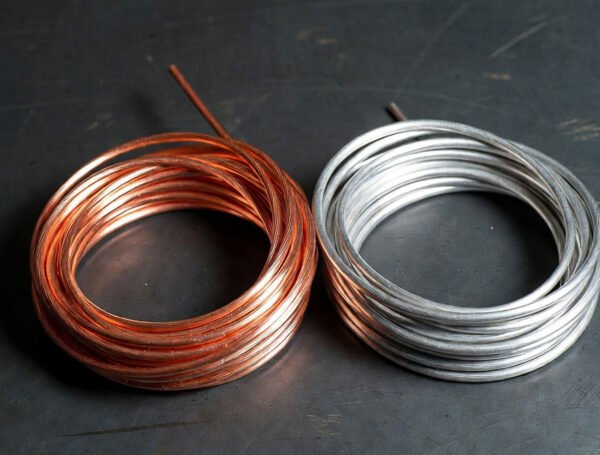 Łączenie przewodów aluminiowych z miedzianymi – jak zrobić to bezpiecznie?